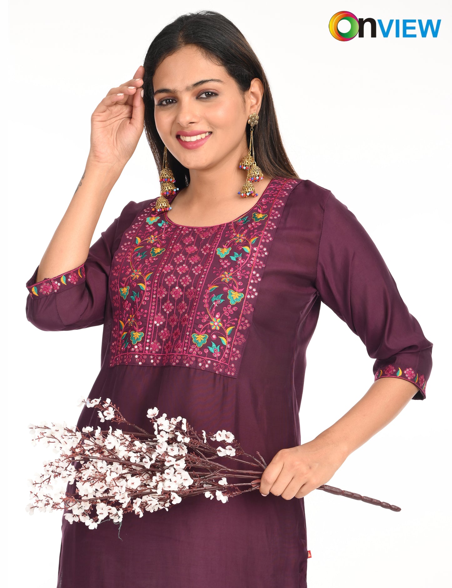 ONVIEW | 1426 | ROMAN SILK EMBROIDERY WITH BORDER | PACK OF 4