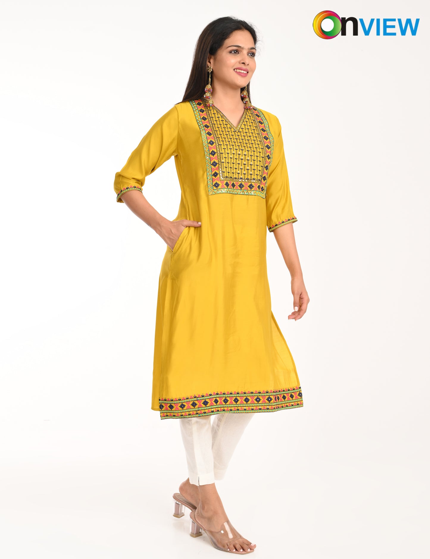 ONVIEW | 1427 | ROMAN SILK EMBROIDERY WITH BORDER | PACK OF 4