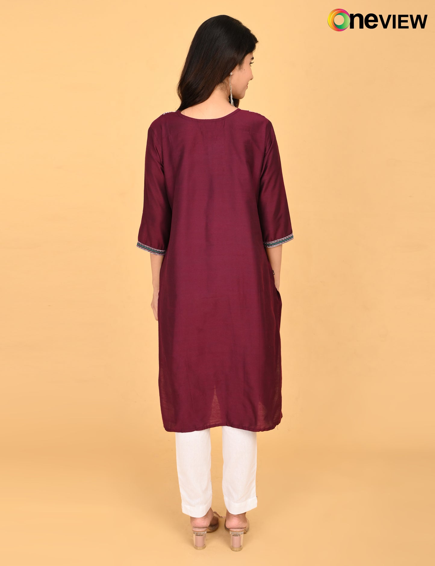 ONVIEW | 1090 | V-NECK EMBROIDERY | PACK OF 4