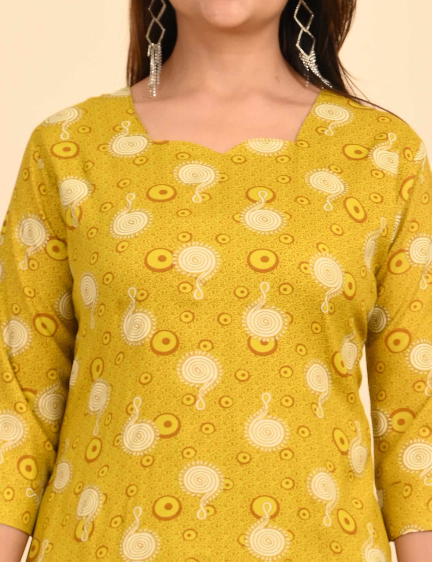 CHEMOX | 322 | DESIGN NECK WITH POCKET | PACK OF 4