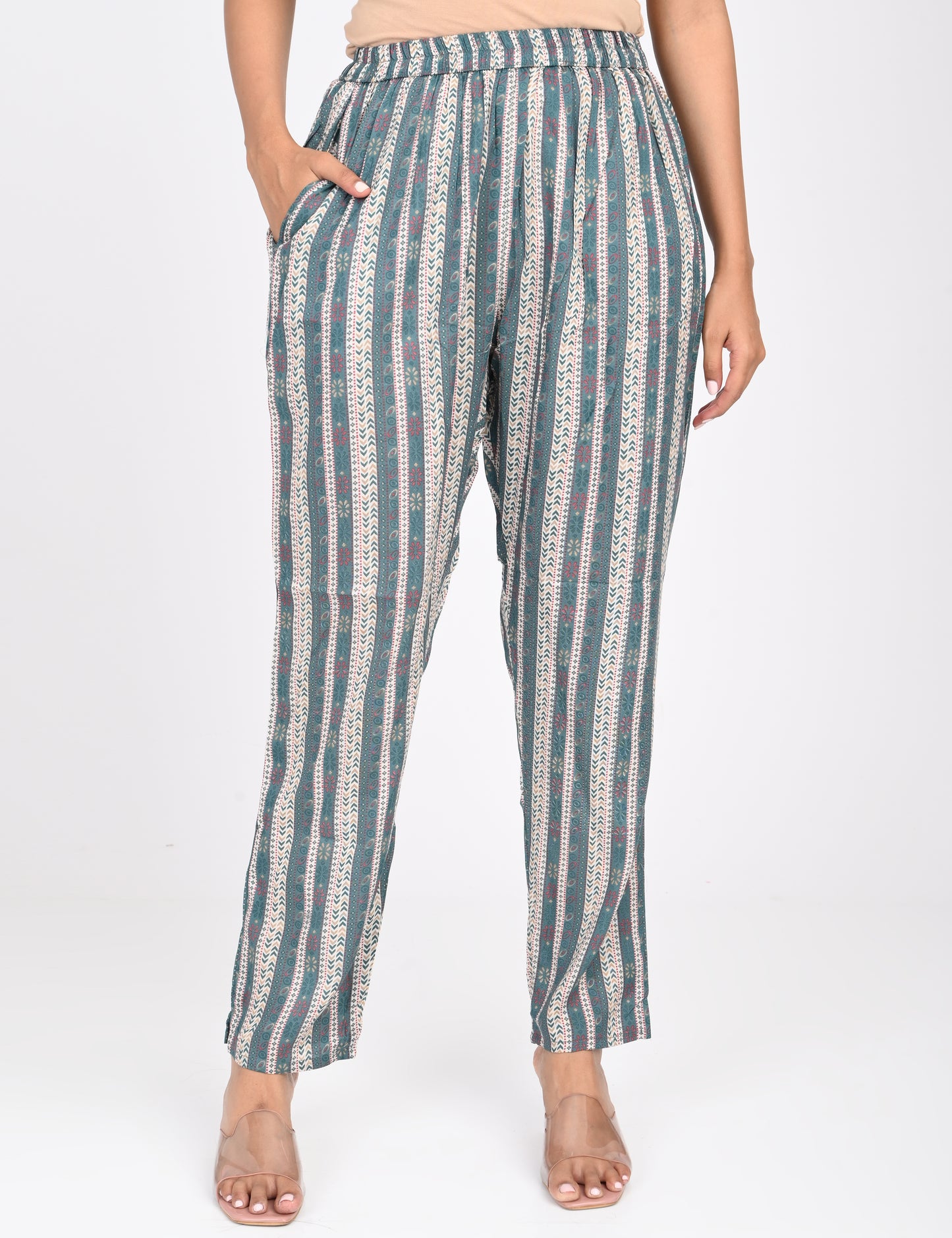 ONVIEW | 1440 | CAPSULE 2 PIECE SET WITH EMBROIDERY | PACK OF 6