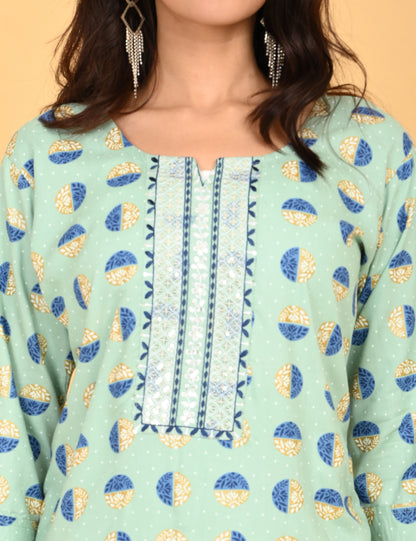 ONVIEW | 035 | SMALL EMBROIDERY | PACK OF 4