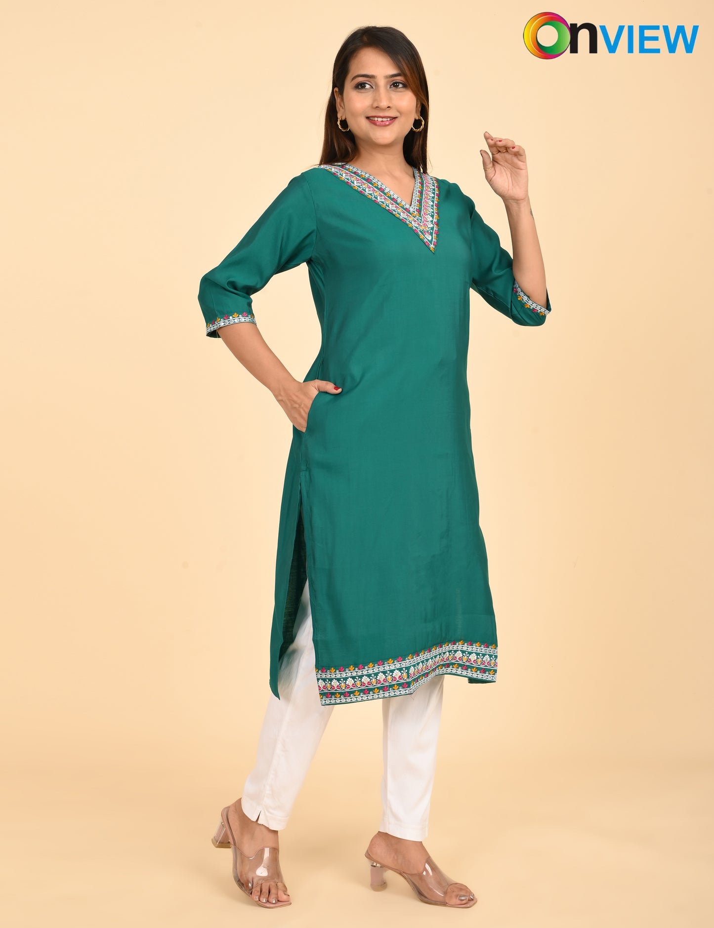 ONVIEW | 1436 | ROMAN SILK EMBROIDERY WITH BORDER | PACK OF 4