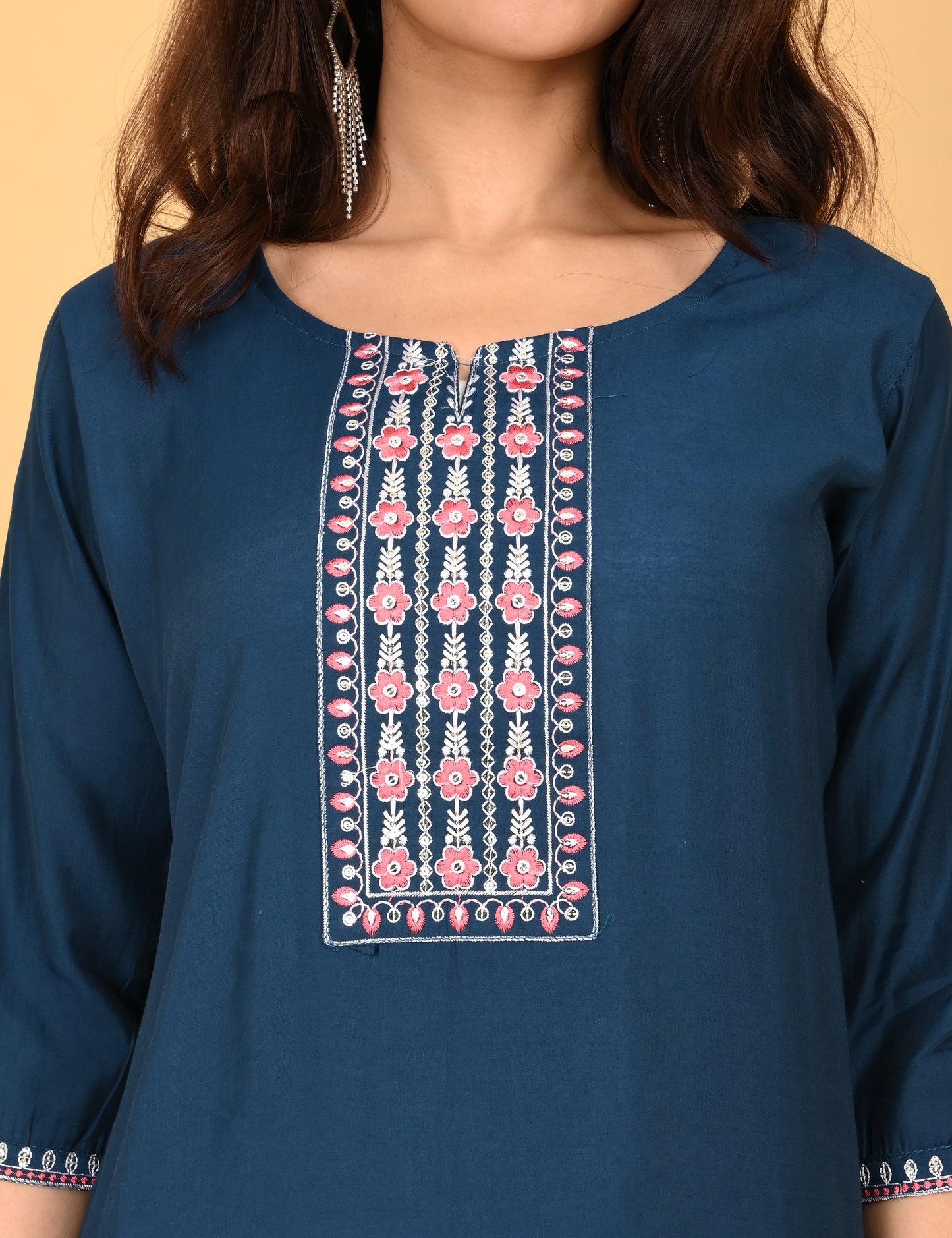 ONVIEW | 1477 | ROMAN SILK SMALL EMBROIDERY | PACK OF 4